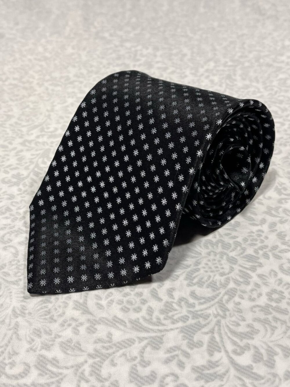 Ike Behar Black Silver Silk Tie Made USA Geometric Necktie
